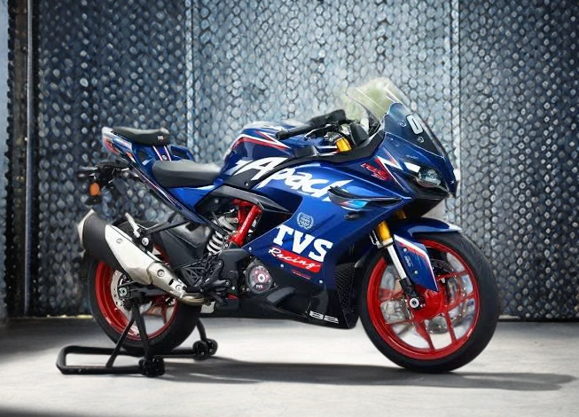 New TVS Apache RR 310 कंटाप लुक, जबरदस्त परफॉर्मेंस, एडवांस्ड फीचर्स से लैस