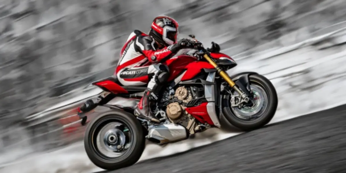 Ducati Streetfighter V4 2025: भारत में लॉन्च, दमदार पावर और सुपरबाइक लुक के साथ