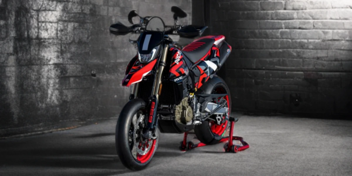 Ducati Hypermotard V2 and V2 SP: EICMA 2025 में Ducati की Supermoto क्रांति