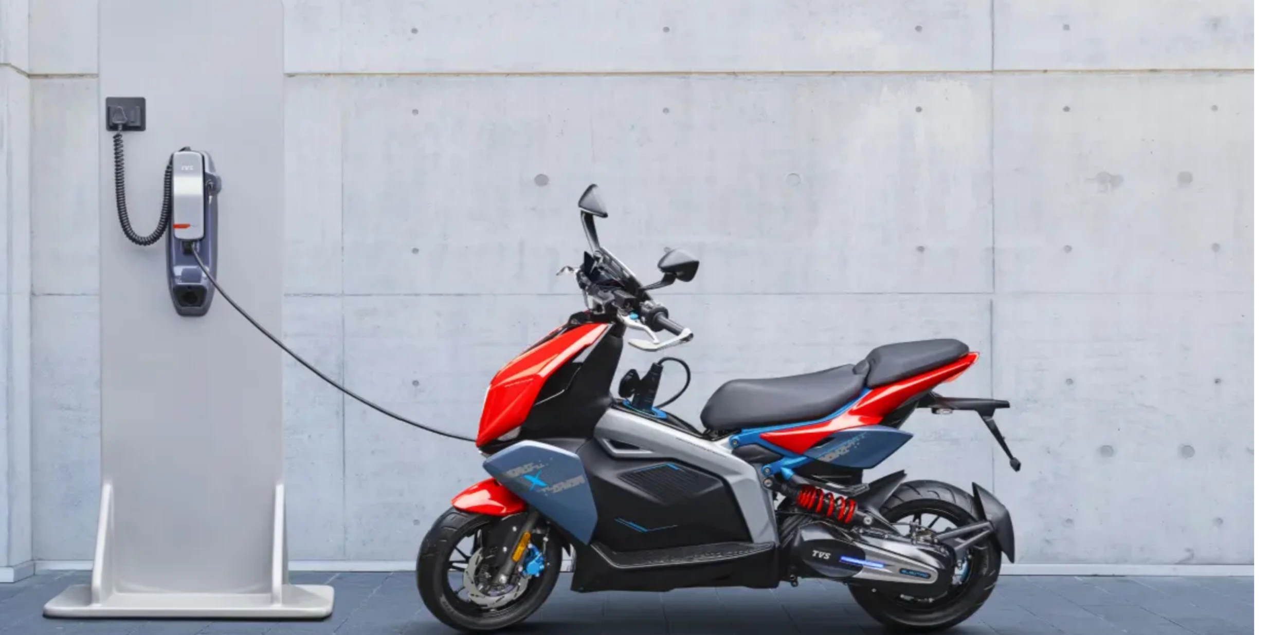 TVS X 2025: भारत की सबसे एडवांस्ड इलेक्ट्रिक स्कूटर का नया चेहरा