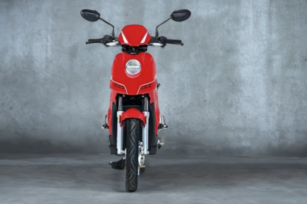 Numeros n-First: सस्ती और भरोसेमंद इलेक्ट्रिक स्कूटी जो बदल रही है शहर की सवारी का तरीका