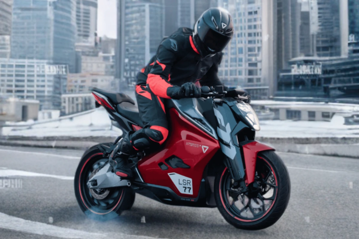 Ultraviolette F77 Mach 2 - भारत की सबसे एडवांस इलेक्ट्रिक मोटरसाइकिल का नया चैप्टर