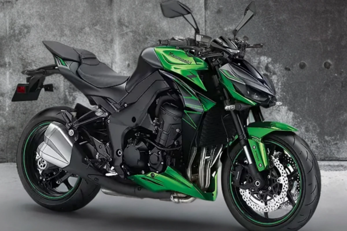 Kawasaki Z1100 launched in India: दमदार इंजन और प्रीमियम लुक्स के साथ नई सुपरनेकेड बाइक