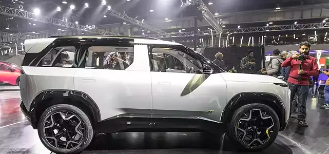 2025 Tata Sierra Variants Explained - कौन सा वेरिएंट आपके लिए है?