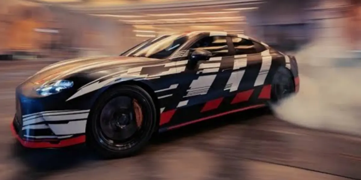 Mercedes-Benz AMG GT Four-Door Coupe EV : इलेक्ट्रिक परफॉर्मेंस और लग्जरी का नया अध्याय