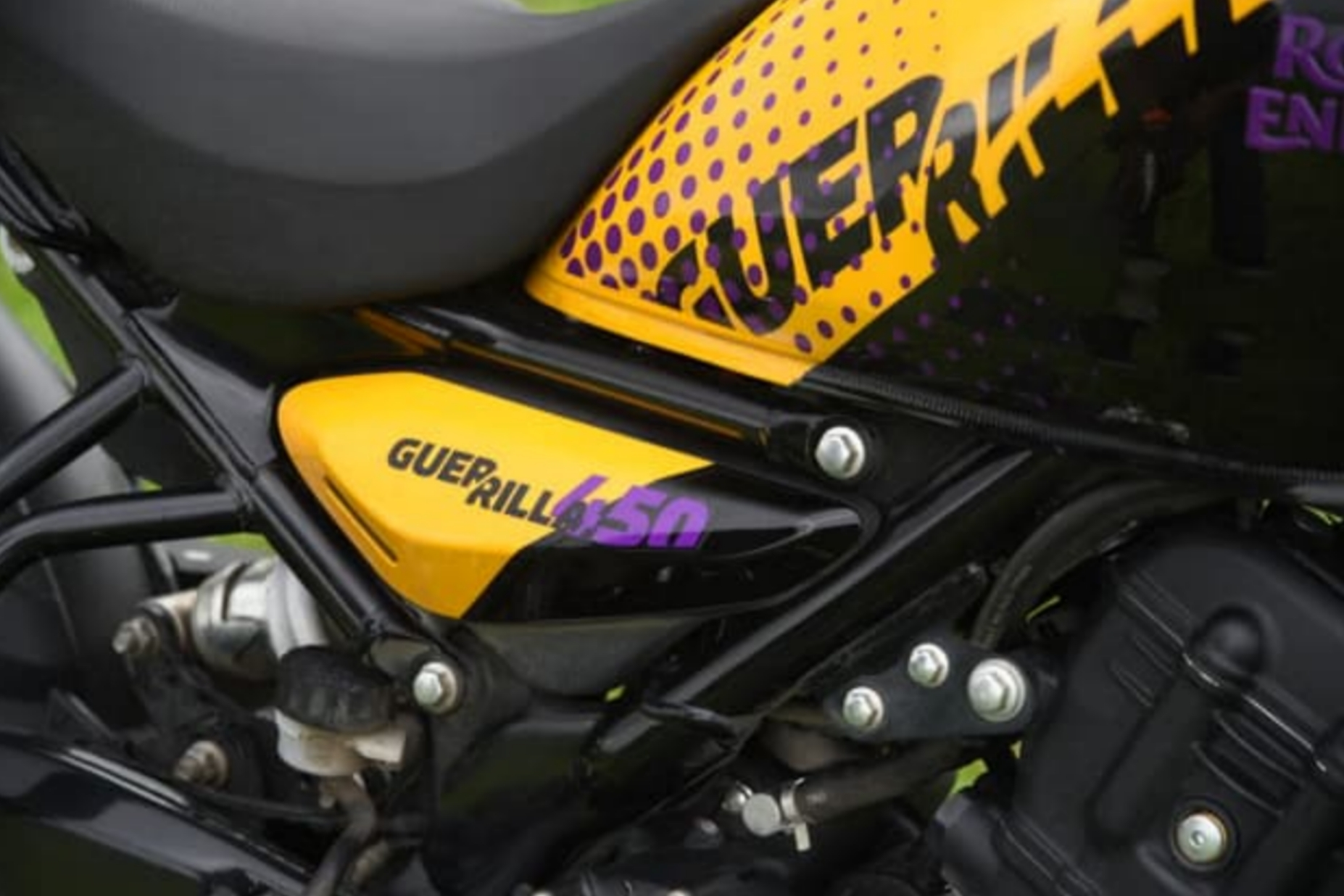 Royal Enfield Guerrilla 450 2026 अपडेट : सड़कों पर नई कहानी लिखने को तैयार
